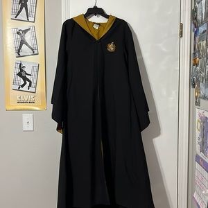 Universal Studios Harry Potter Hufflepuff Robe